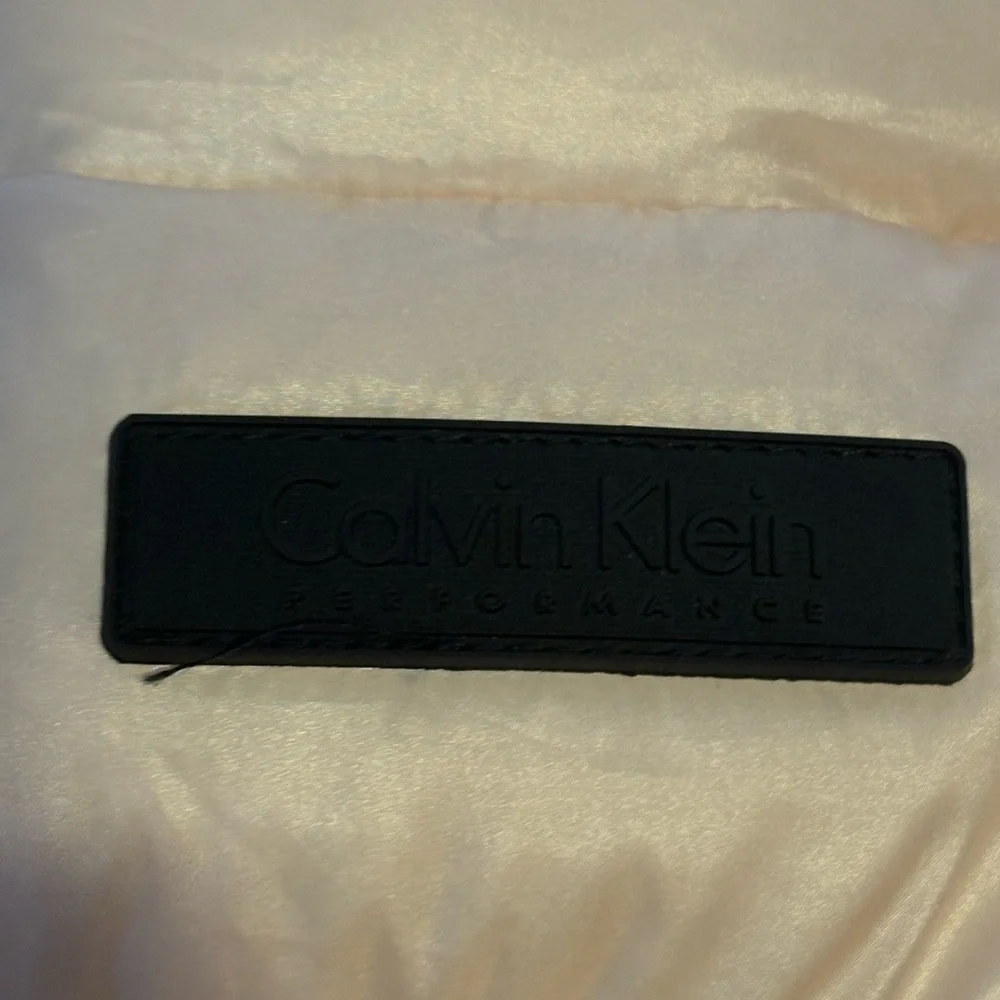 Calvin Klein Light Pink Puffer Vest - Picture 5 of 9